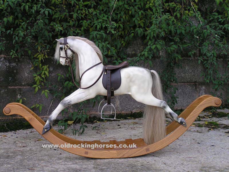 Wakefield rocking horse -Pippet